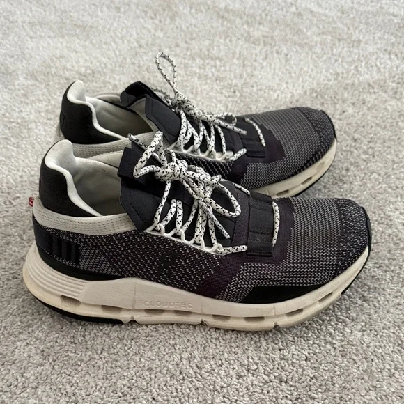 On Running Black and Purple Athletic Shoes - Picture 4 of 7